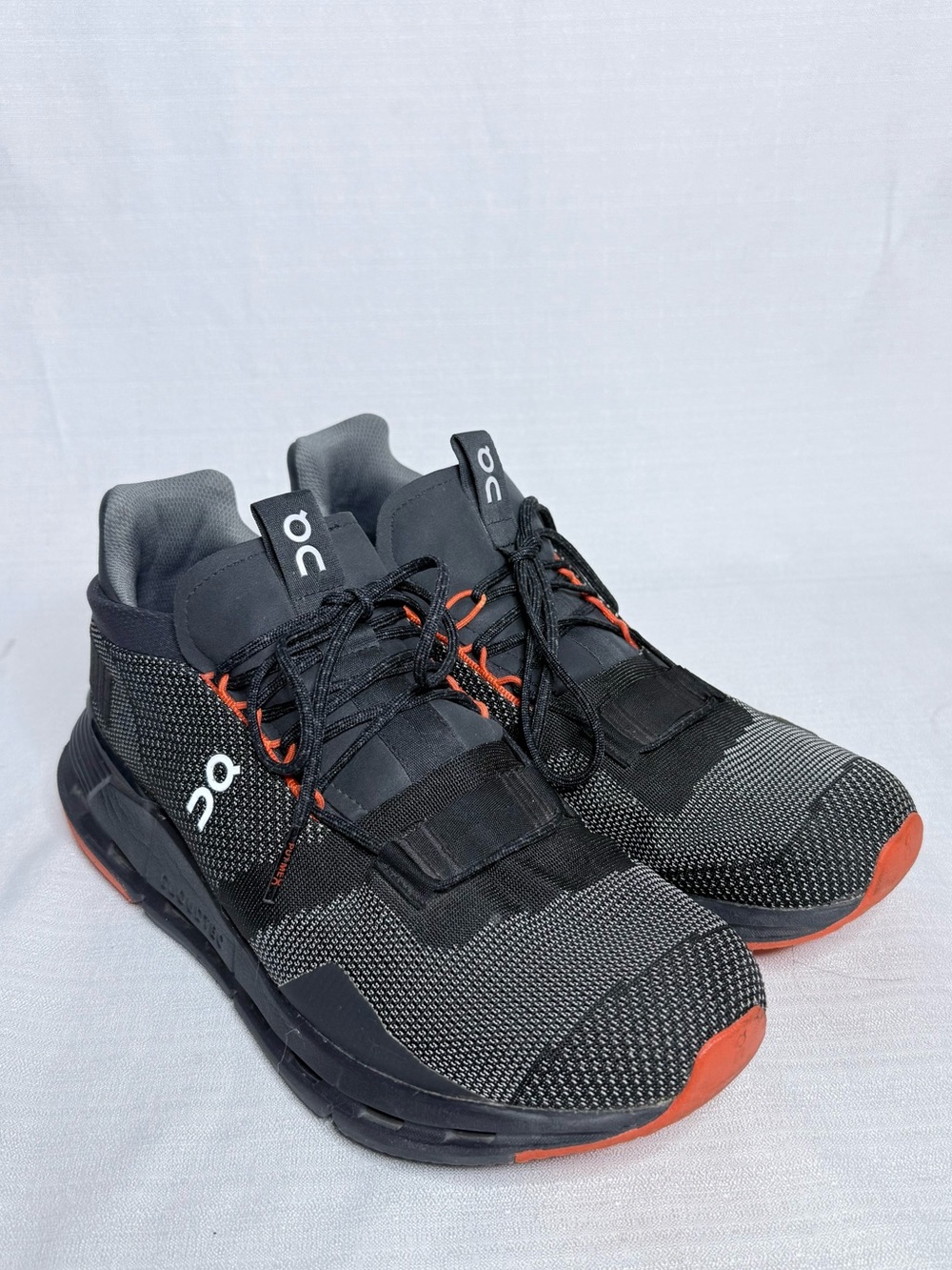 ON CLOUD NOVA Running Shoes Men's US 10.5 EU 44.5 Sneakers Black & Orange